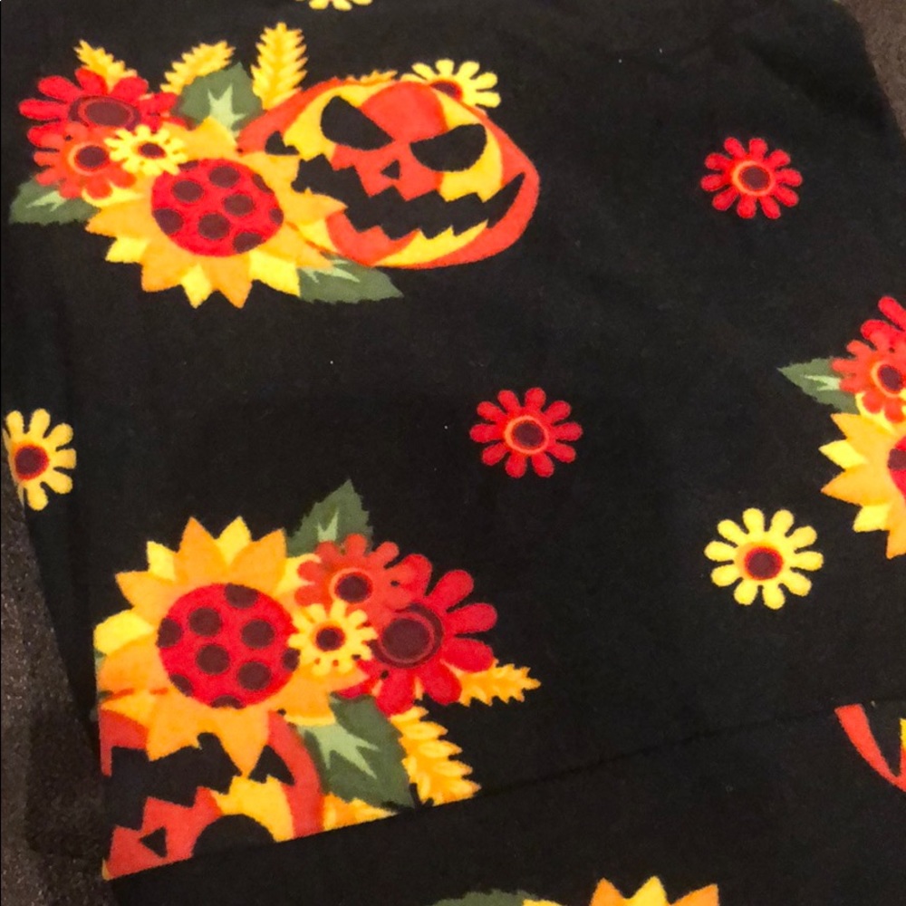 LulaRoe Halloween leggings one size